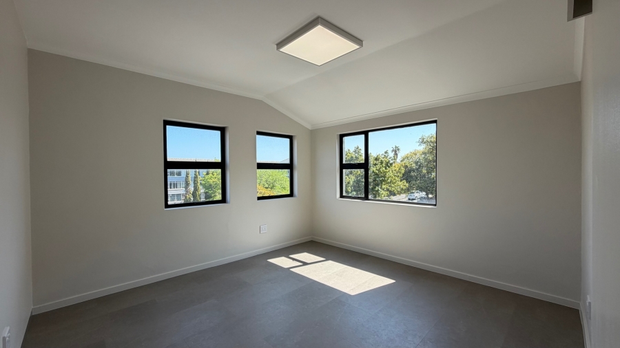 To Let Commercial Property for Rent in Somerset West Western Cape